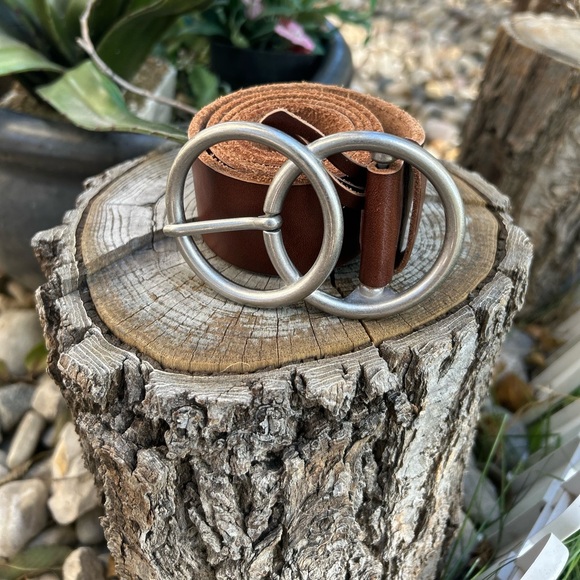 Urban Outfitter Brown Belt - Picture 2 of 9